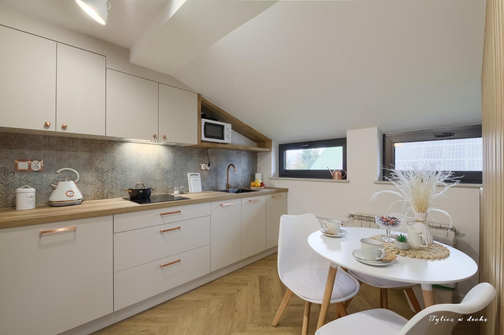 Tylicz W Deche Pokoje I Apartamenty Extérieur photo